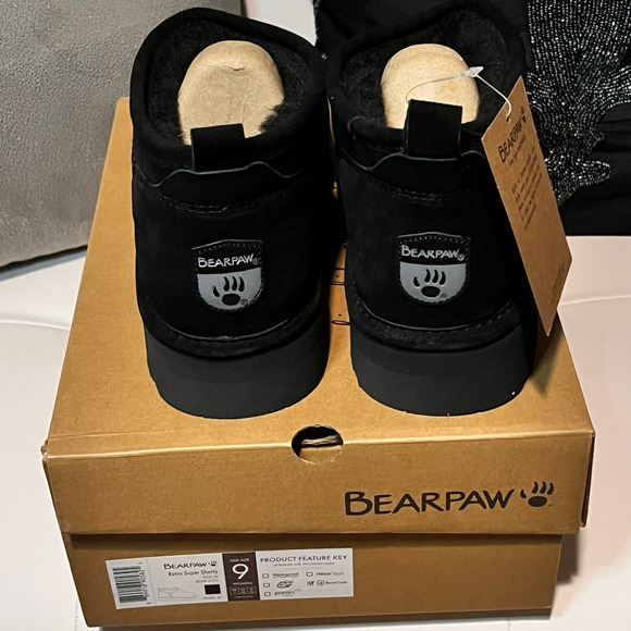 BearPaw Retro Super Shorty Boots size 9 Black NIB - Picture 3 of 4